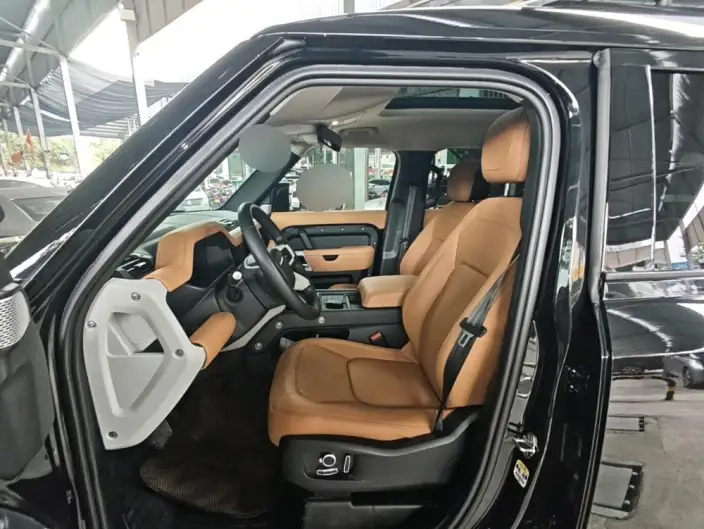 Land Rover Defender 2023 Model 130 3.0T P400 HSE – фото 10