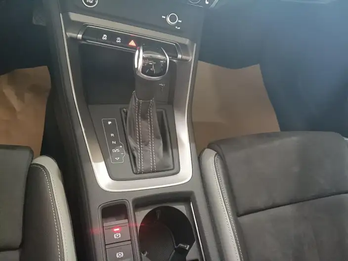 AUDI Q3 2022 Model 35 TFSI Fashion Dynamic Model – фото 9