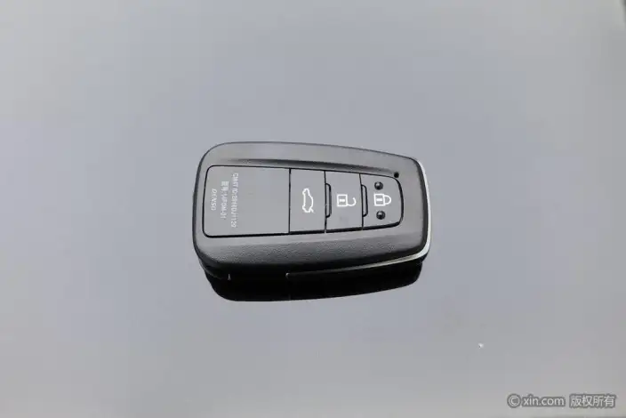 Toyota Camry 2023 Model 2.5G Deluxe Edition – фото 6
