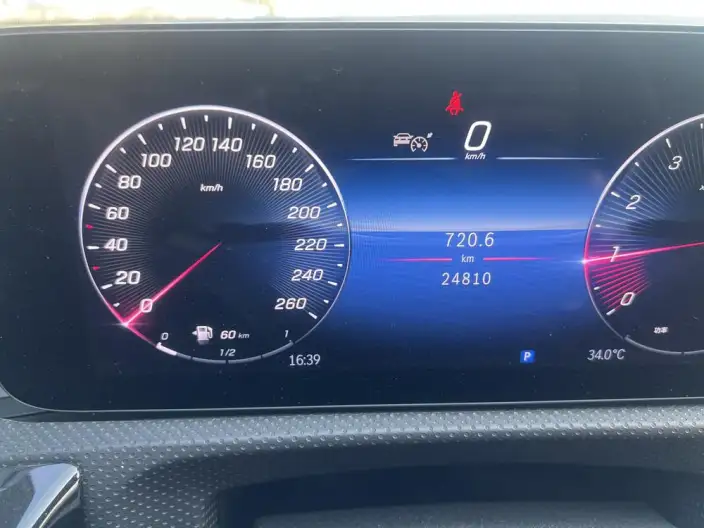 Mercedes-Benz CLA Imported 2024 Model CLA 220 Four-door Coupe – фото 9