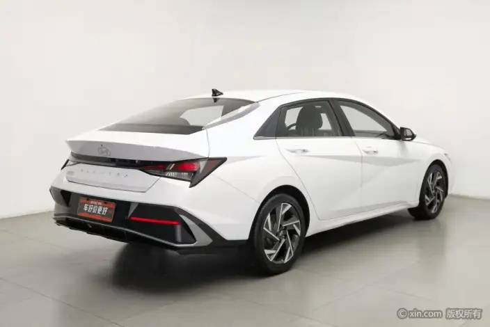 Hyundai Ioniq 2023 Model 1.5L CVT GLX Elite Edition – фото 4