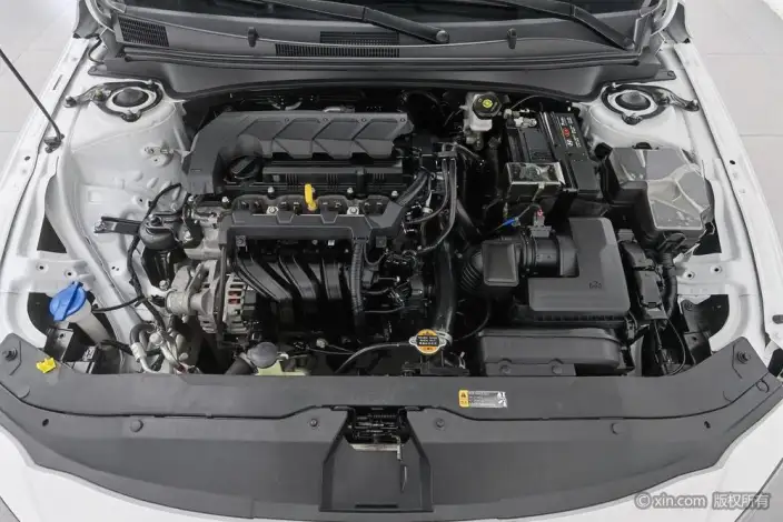Hyundai Ioniq 2023 Model 1.5L CVT GLX Elite Edition – фото 5