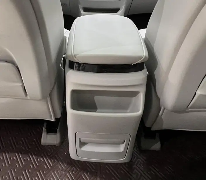 Roewe iMAX8 2023 Model 400TGI Premium Edition – фото 10