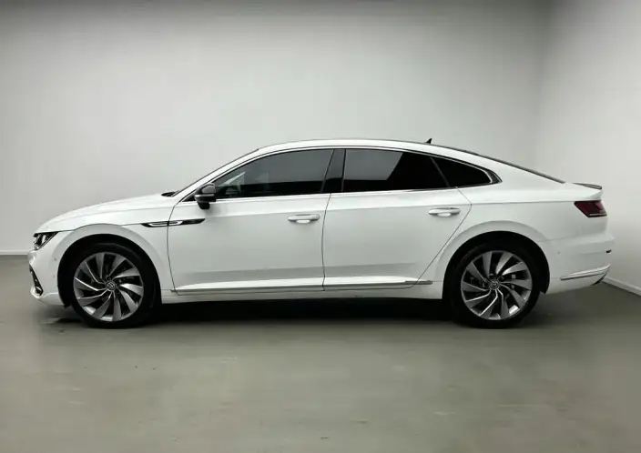 Volkswagen CC 2023 Model 380TSI Eye-catching version – фото 4