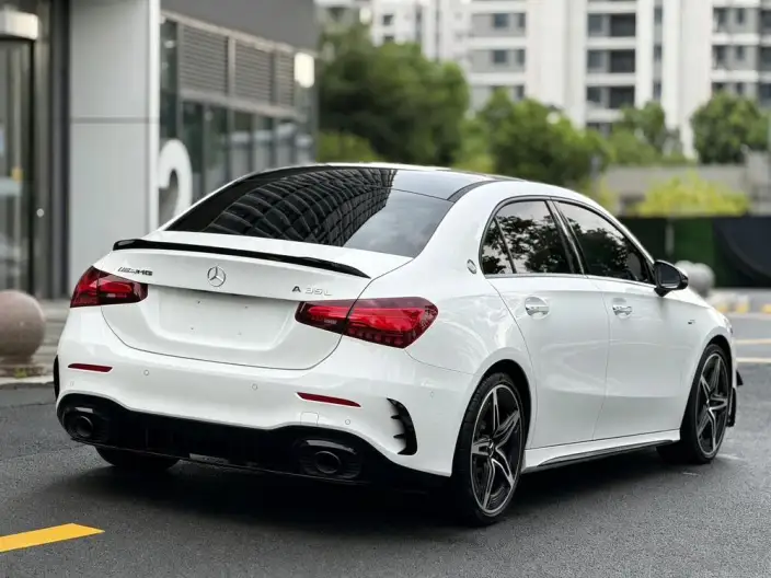 Mercedes-Benz A-Class AMG 2024 Model Facelift AMG A 35 L 4MATIC – фото 6