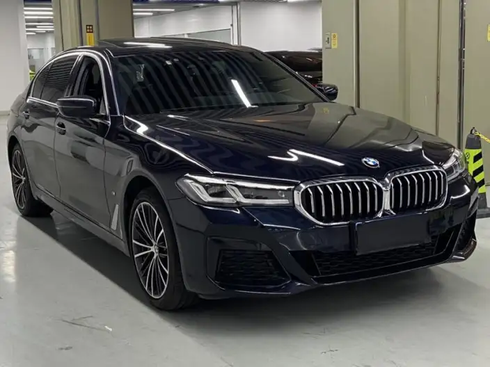 BMW 5 Series 2022 Model 530Li Leading Model M Sports Set – фото 3