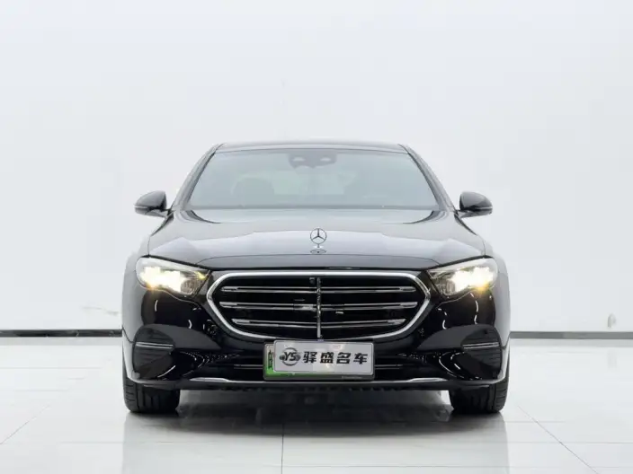 Mercedes-Benz E-Class PHEV 2024 Model E 350 e L sedan – фото 2