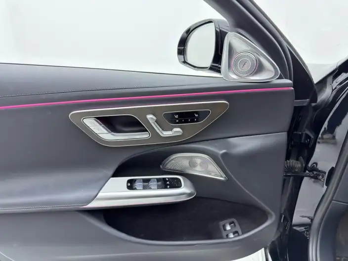 Mercedes-Benz E-Class PHEV 2024 Model E 350 e L sedan – фото 7