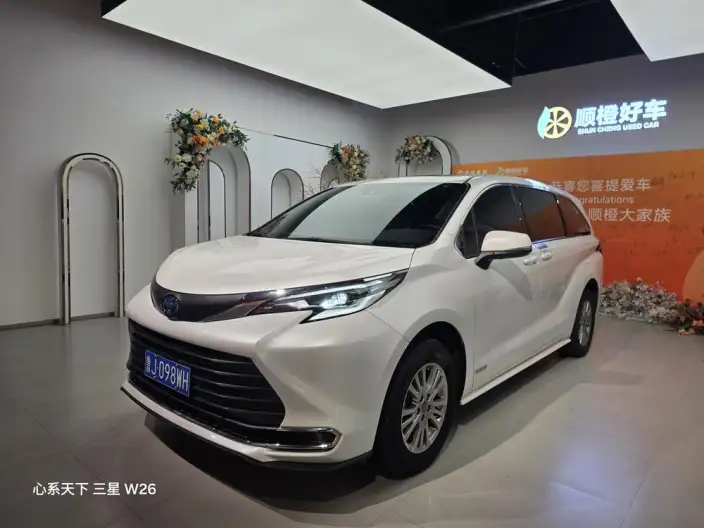 Toyota Sienna 2023 Model Hybrid 2.5L Comfort Edition