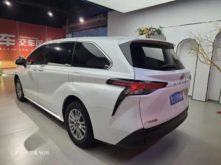 Toyota Sienna 2023 Model Hybrid 2.5L Comfort Edition
