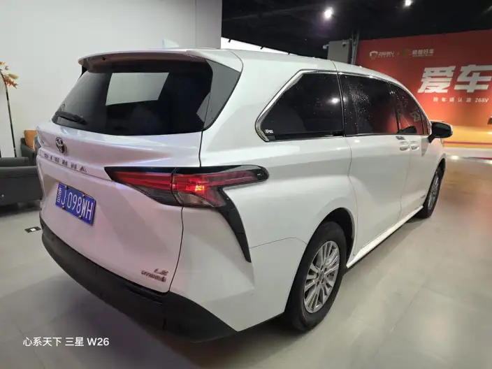 Toyota Sienna 2023 Model Hybrid 2.5L Comfort Edition – фото 6