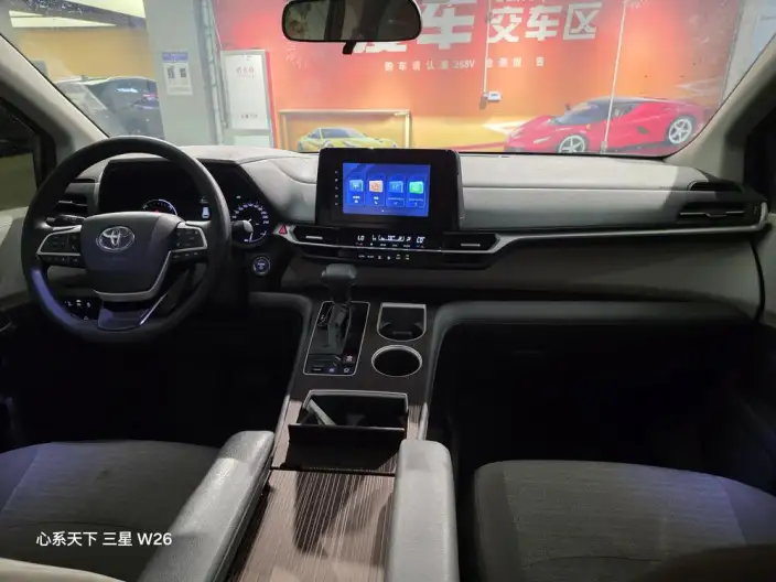 Toyota Sienna 2023 Model Hybrid 2.5L Comfort Edition – фото 7