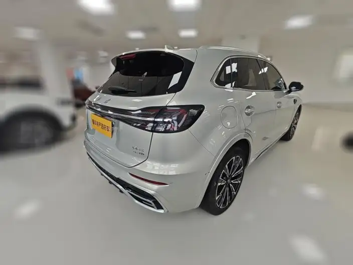 Hongqi HS5 2023 Model 2.0T 4WD Flag Xiang Pro Edition