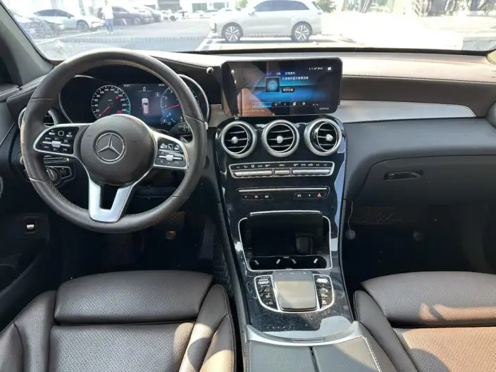 Mercedes-Benz GLC 2022 Model GLC 260 L 4MATIC Dynamic Model – фото 8