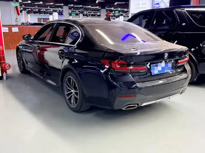BMW 5 Series 2022 Model 525Li M Sports Set – фото 4