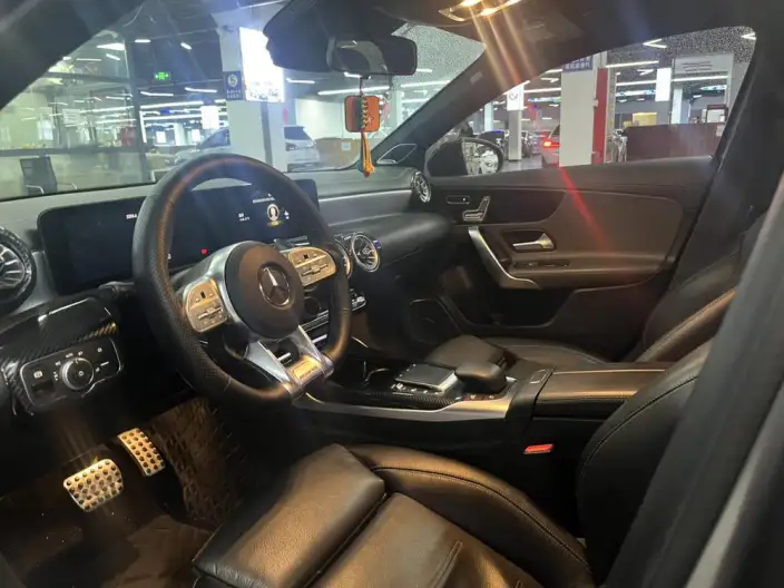 Mercedes-Benz A-Class AMG 2022 Model AMG A 35 L 4MATIC – фото 8