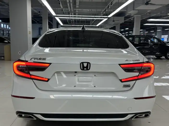 Honda Accord 2022 Model 260TURBO Deluxe Edition – фото 5