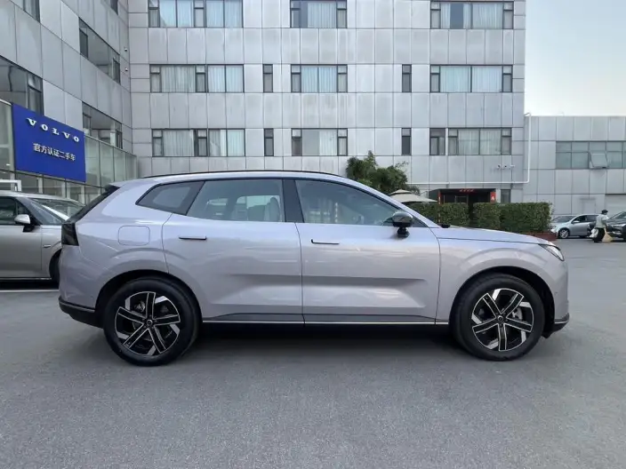 Volvo XC70 2026 Model 4WD Ultra-long Endurance Core – фото 8
