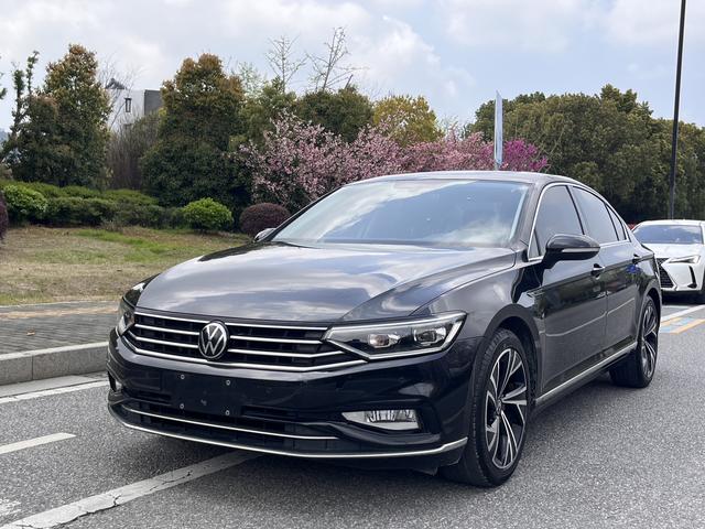 Volkswagen Magotan 2021 330TSI DSG 30th Anniversary – фото 1