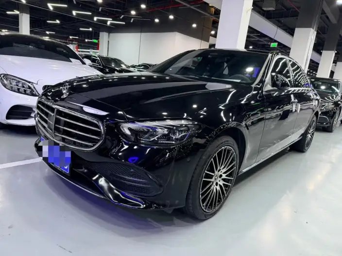 Mercedes-Benz C-Class 2022 Model C 260 L – фото 1