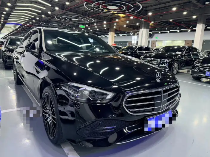 Mercedes-Benz C-Class 2022 Model C 260 L – фото 3