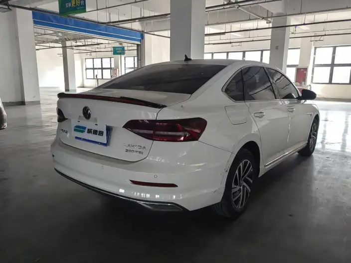 Volkswagen Lavida 2022 Model 1.5L Automatic Comfort Edition – фото 5