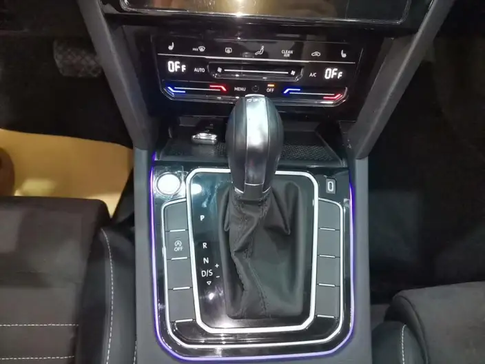 Volkswagen Magotan 2021 Model 330TSI DSG 30th Anniversary Memorial Edition – фото 9