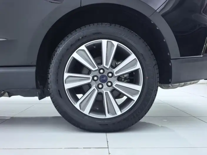 Ford Edge 2022 Model PLUS EcoBoost 245 4WD Sebring Model 7 seat – фото 7