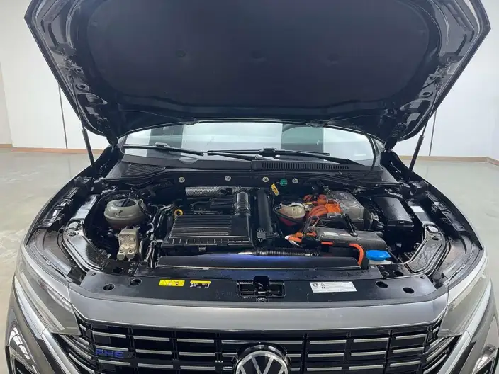 Volkswagen Passat PHEV 2020 Model 430PHEV Hybrid Elite Edition – фото 9