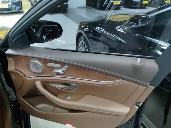 Mercedes-Benz E-Class 2022 Model E 300 L Luxury Model sedan – фото 7