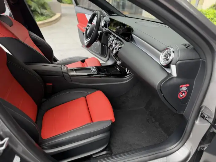 Mercedes-Benz A-Class AMG 2024 Model Facelift AMG A 35 L 4MATIC – фото 7