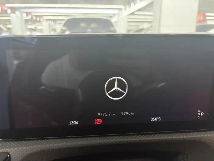 Mercedes-Benz A-Class AMG 2024 Model Facelift AMG A 35 L 4MATIC – фото 9