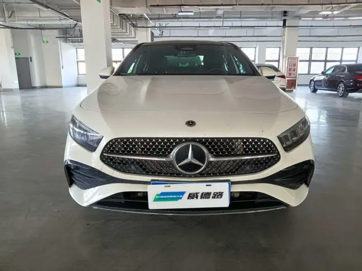 Mercedes-Benz A-class 2023 Model A 200 L Sports sedan Fashion Edition