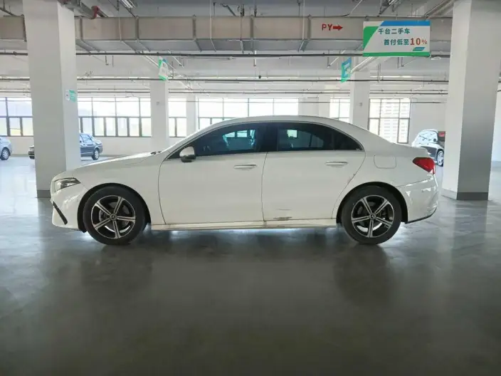 Mercedes-Benz A-class 2023 Model A 200 L Sports sedan Fashion Edition