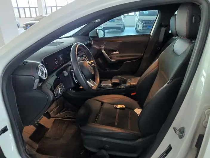 Mercedes-Benz A-class 2023 Model A 200 L Sports sedan Fashion Edition – фото 8
