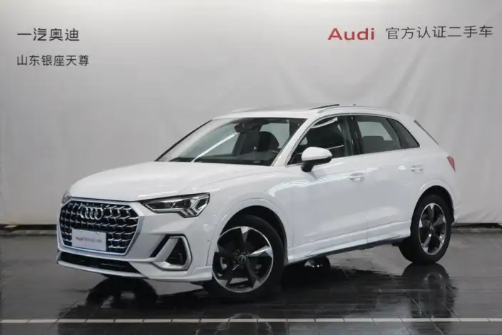AUDI Q3 2024 Model 35 TFSI Fashion Dynamic Model