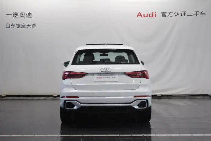 AUDI Q3 2024 Model 35 TFSI Fashion Dynamic Model