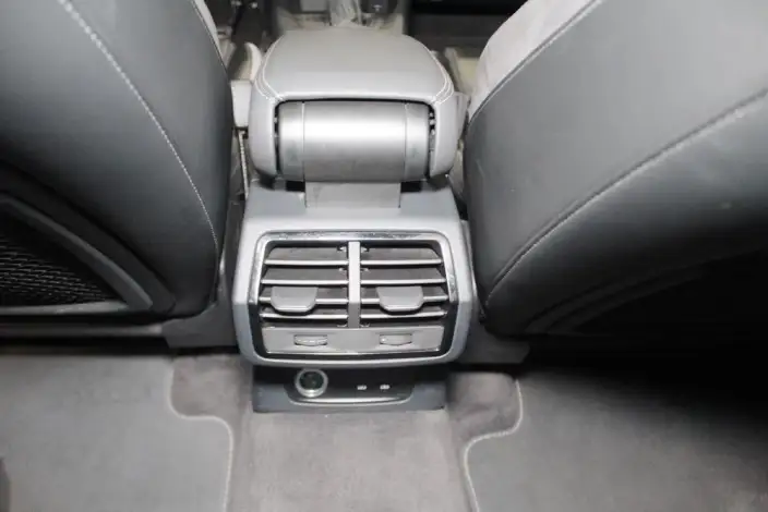 AUDI Q3 2024 Model 35 TFSI Fashion Dynamic Model – фото 8