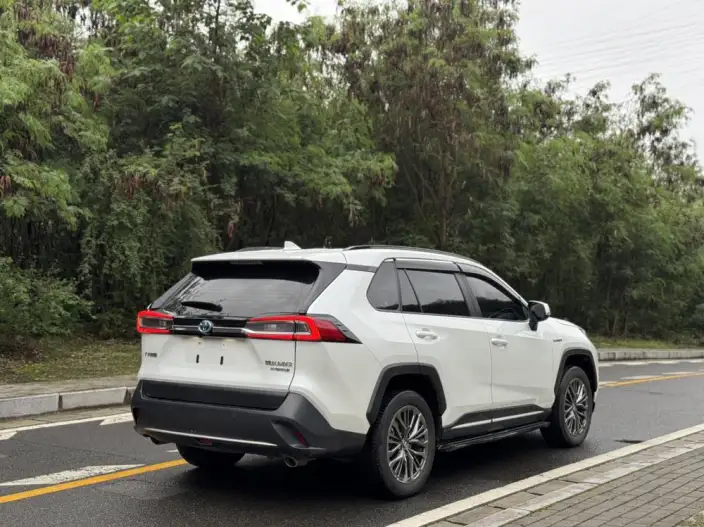 Toyota Wildlander 2023 Model Hybrid 2.5L 2WD Luxury PLUS Edition – фото 7