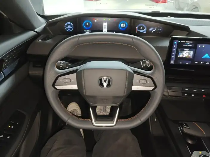 Changan UNI-V 2024 Model 1.5T Exclusive Model – фото 8
