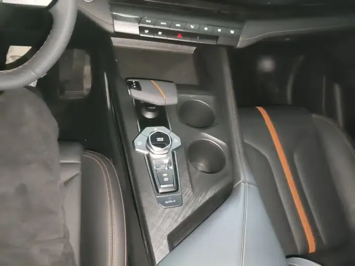 Changan UNI-V 2024 Model 1.5T Exclusive Model – фото 9