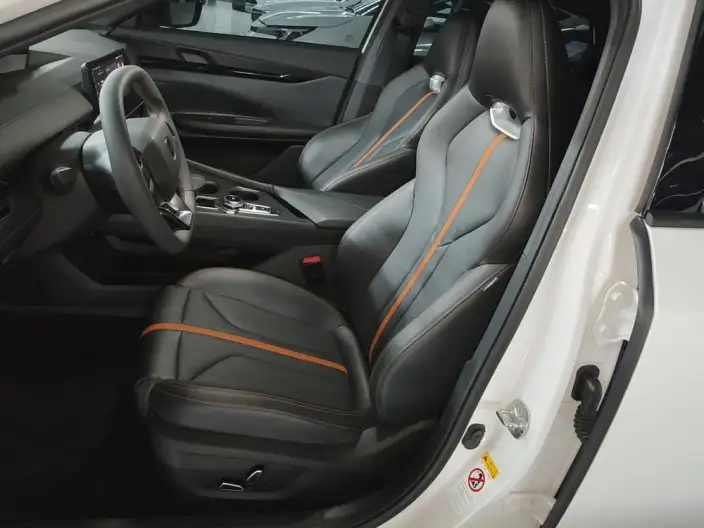 Changan UNI-V 2024 Model 1.5T Exclusive Model – фото 10