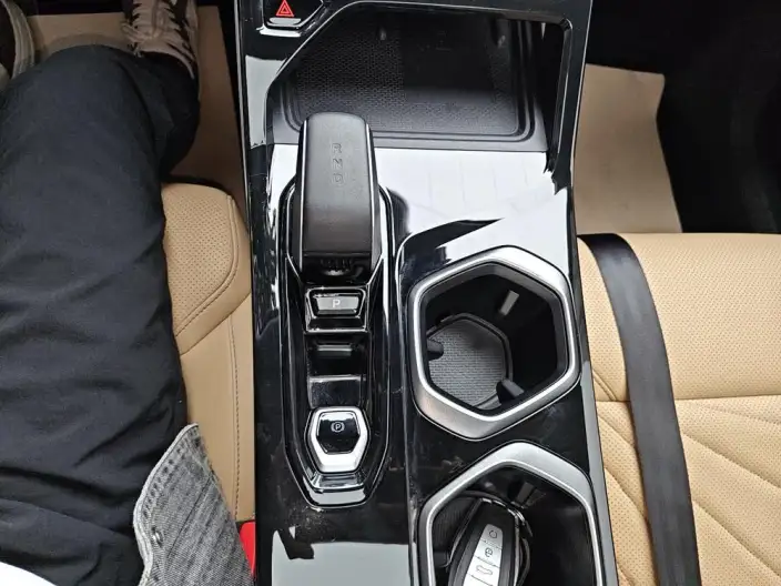 Geely Boyue L 2023 Model 1.5TD DCT Noble Model – фото 10
