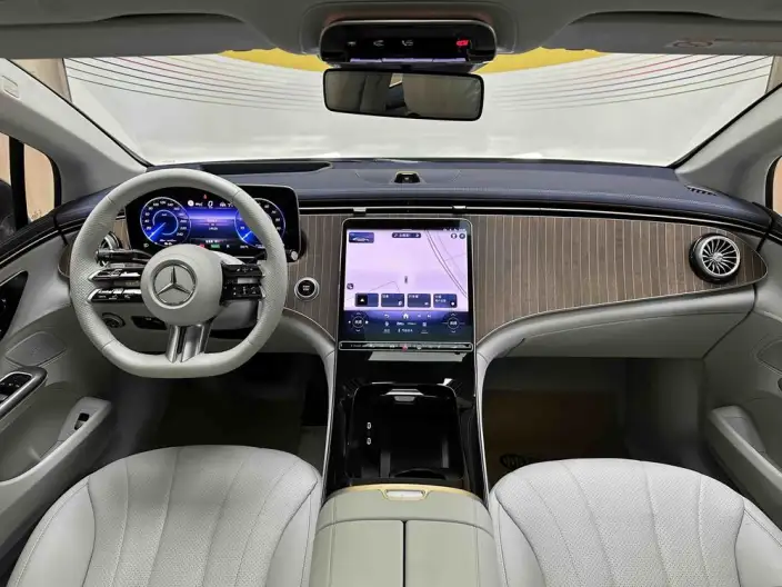 Mercedes-Benz EQE 2025 Model EQE 500 4MATIC Deluxe Edition – фото 7