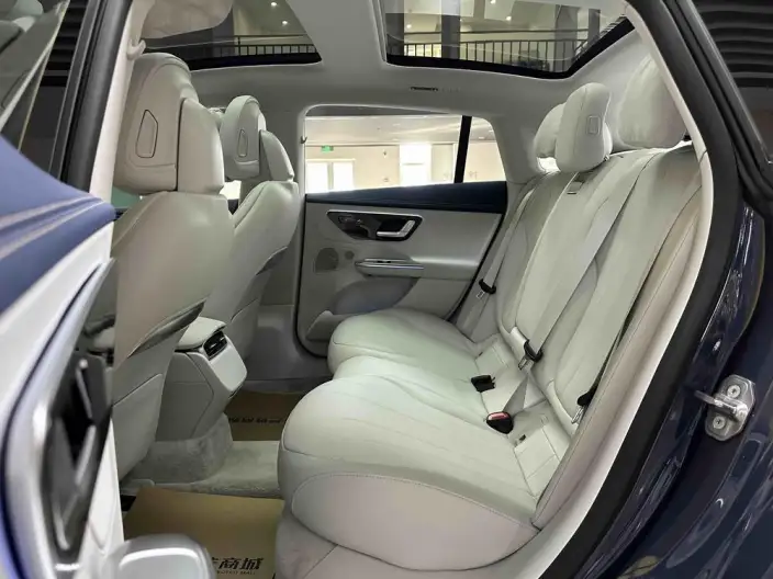 Mercedes-Benz EQE 2025 Model EQE 500 4MATIC Deluxe Edition – фото 10