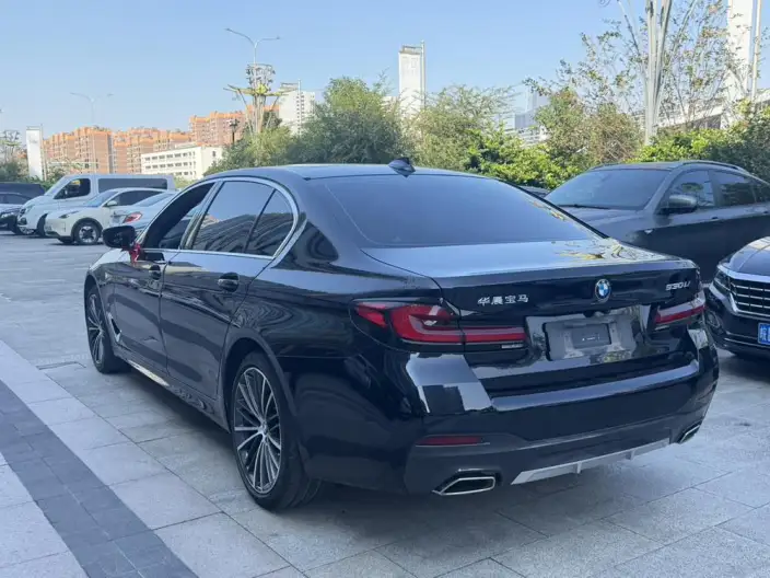 BMW 5 Series 2023 Model Facelift 530Li Leading Model M Sports Set