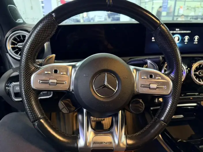 Mercedes-Benz A-Class AMG 2023 Model AMG A 35 L 4MATIC – фото 8
