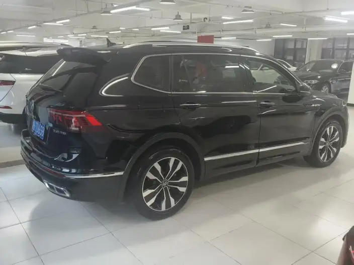 Volkswagen Tiguan L 2022 Model 330TSI Automatic 2WD R-Line Enjoy the version more – фото 5