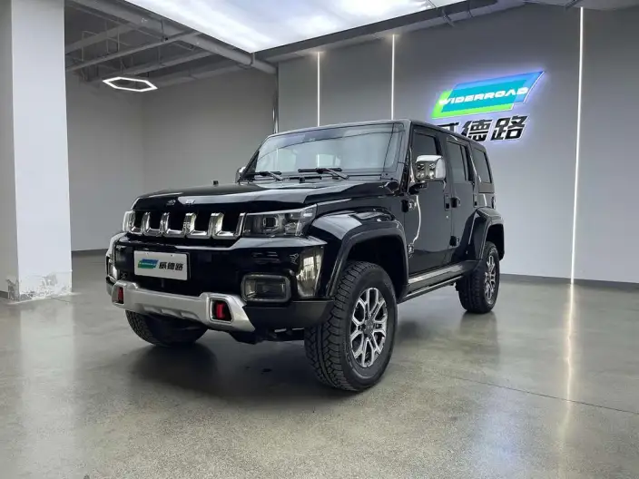 BAIC BJ40 2023 Model 2.0T Automatic 4WD City Hunter Edition Warrior Model – фото 1