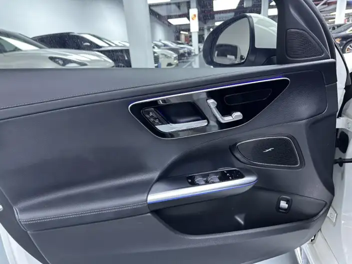 Mercedes-Benz C-Class 2023 Model C 260 L Sports Edition – фото 7